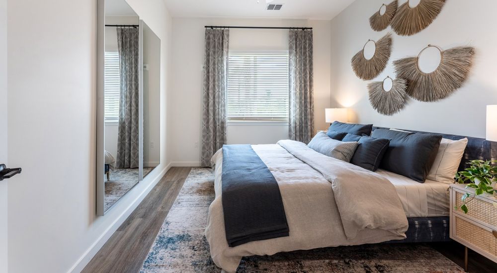 bedroom d8496729146c82107d75a899e195296a